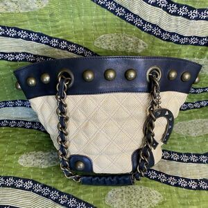 1990s Betsey Johnson Black/ Cream Tisket Tasket Leather Rose Shoulder Bag